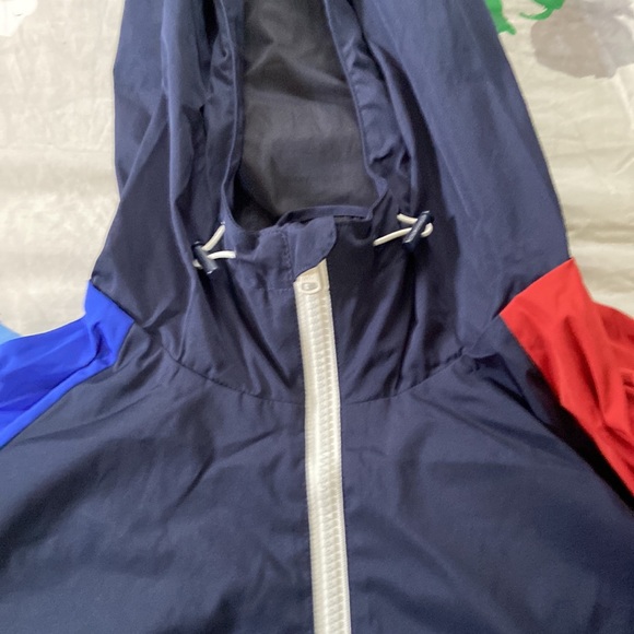 EUC- fantastic rain / windbreaker jacket- pull on - Picture 2 of 16